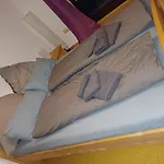 Tor Zur Rhoen 아파트