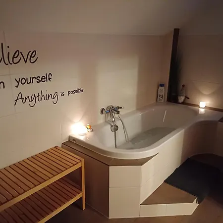 Tor Zur Rhoen Apartmán *